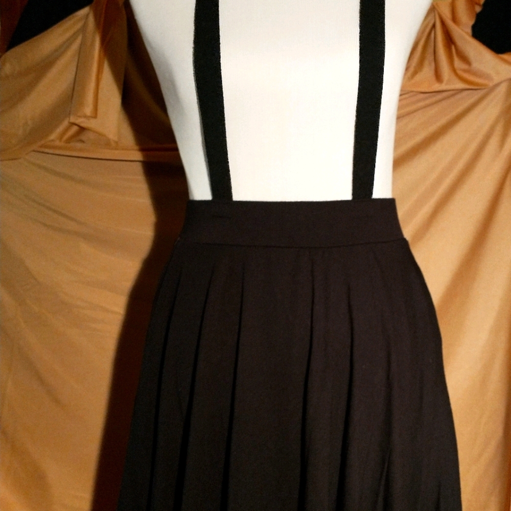 Hot Topic size Medium suspender skirt